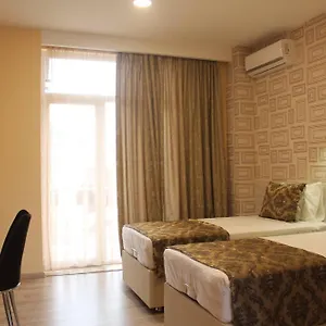 3* Otel Elio